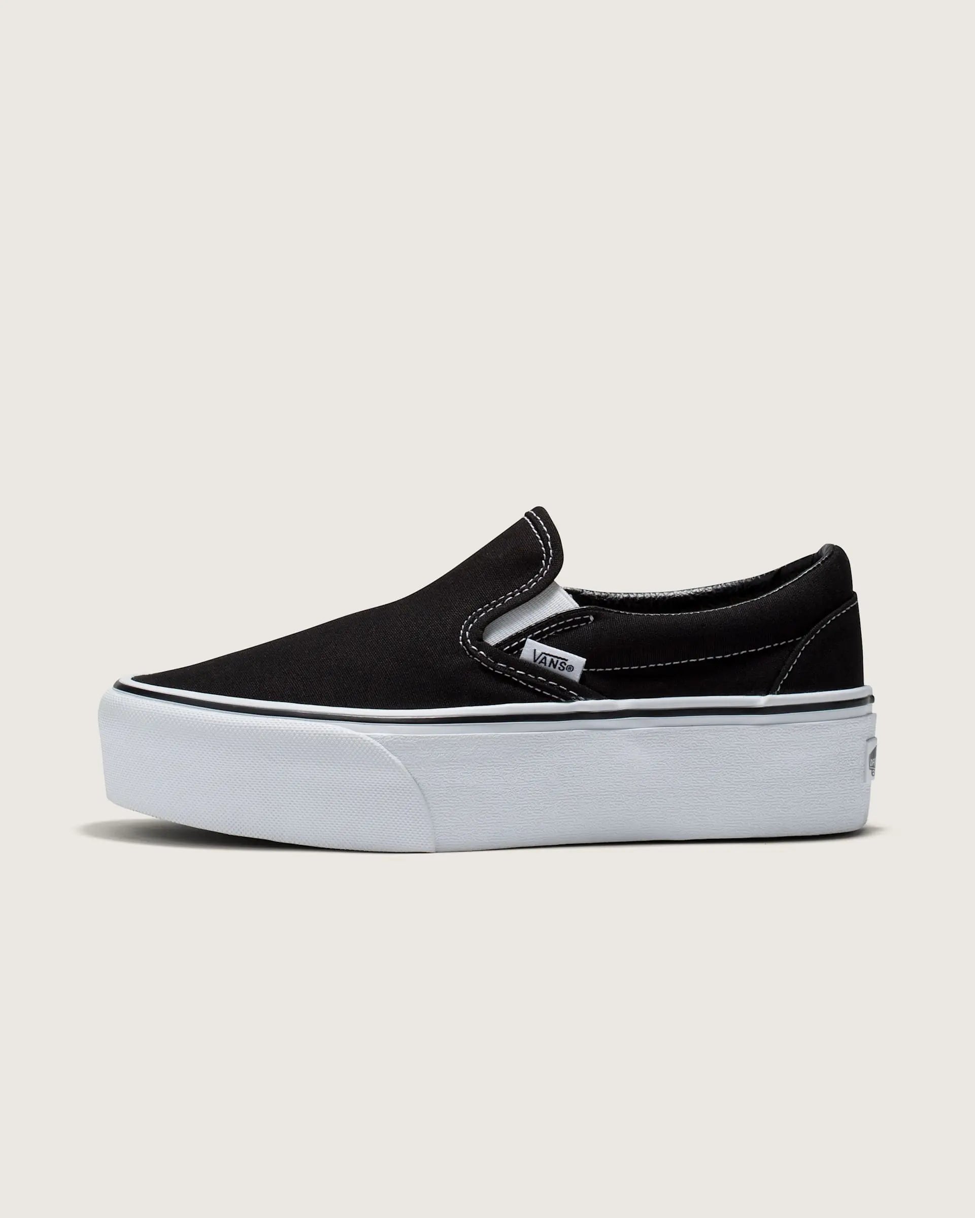Vans Unisex Classic Slip-On Platform Low Top Sneakers