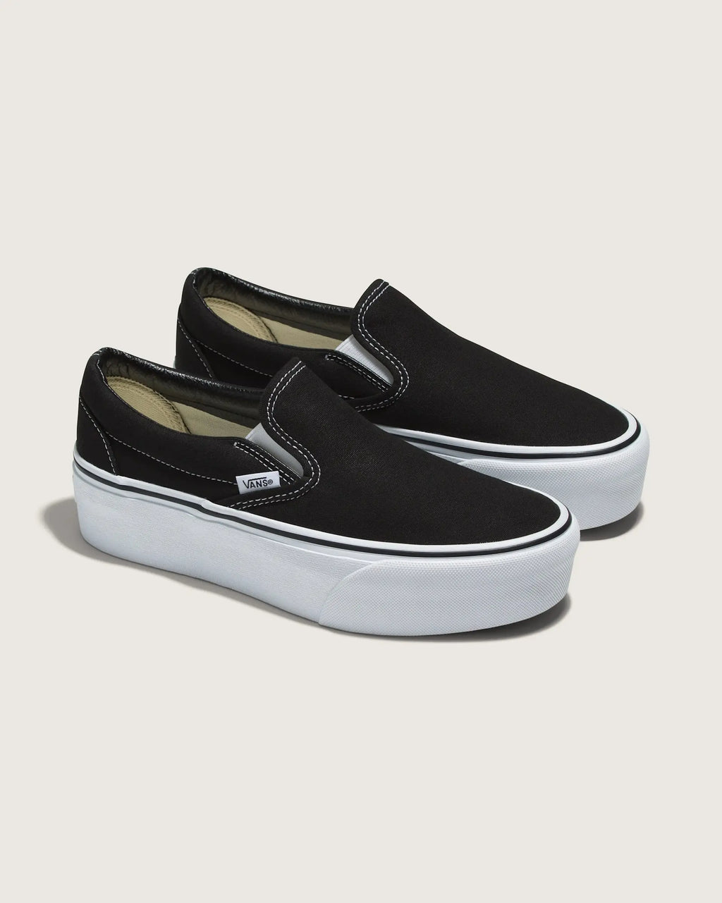 Vans Unisex Classic Slip-On Platform Low Top Sneakers